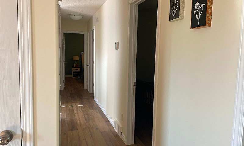 House For Sale In Qu...