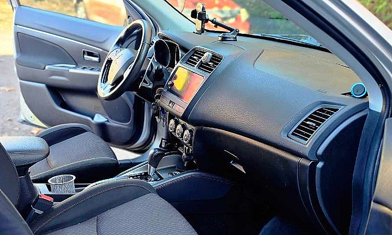 2018 Mitsubishi Rvr ...