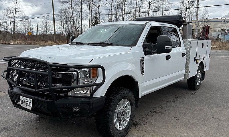 2019 F350 4X4 Servic...