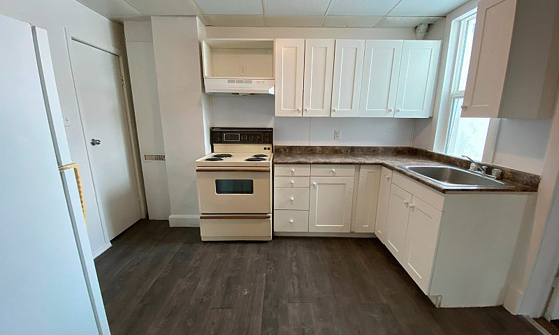 For Rent | Large 3 /...