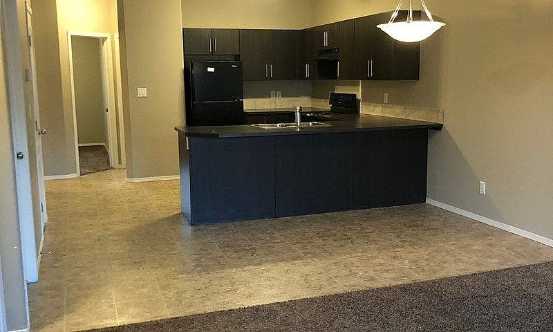 2 Bedroom - 1 Bathro...