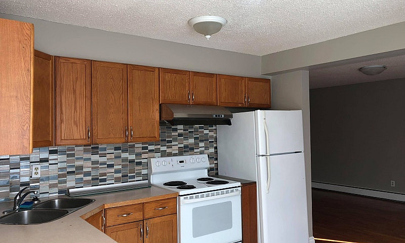 Crescent Heights Inn...