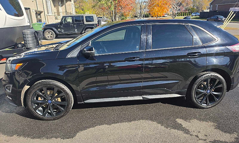 Auto À Vendre ...
