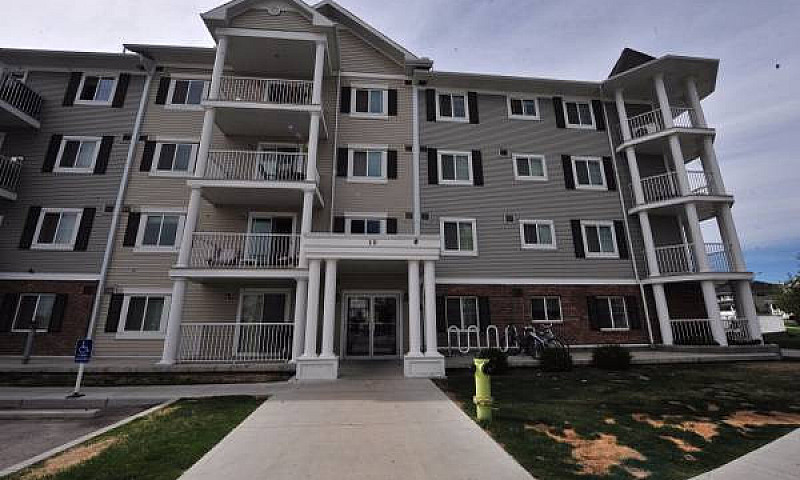 2 Bed 2 Bath Beautif...