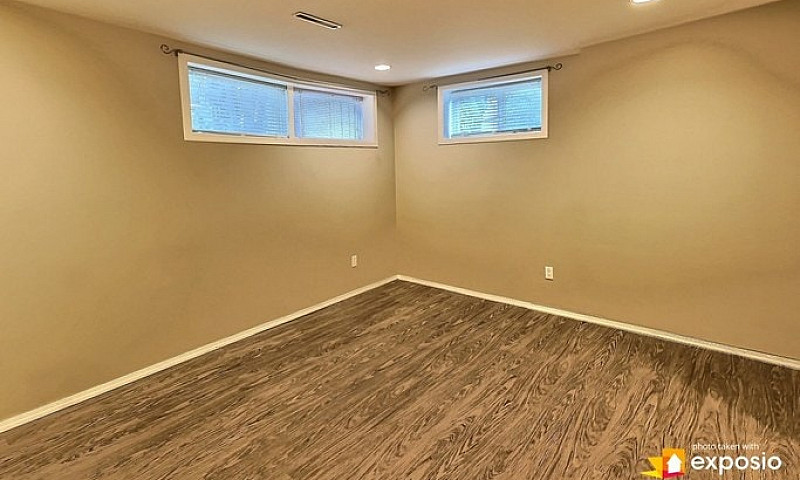 Gorgeous 2 Bedroom B...