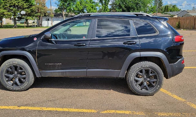 2018 Jeep Cherokee T...