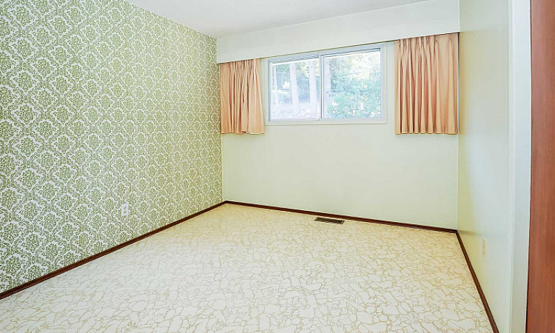 1360 12 Ave Se, Salm...