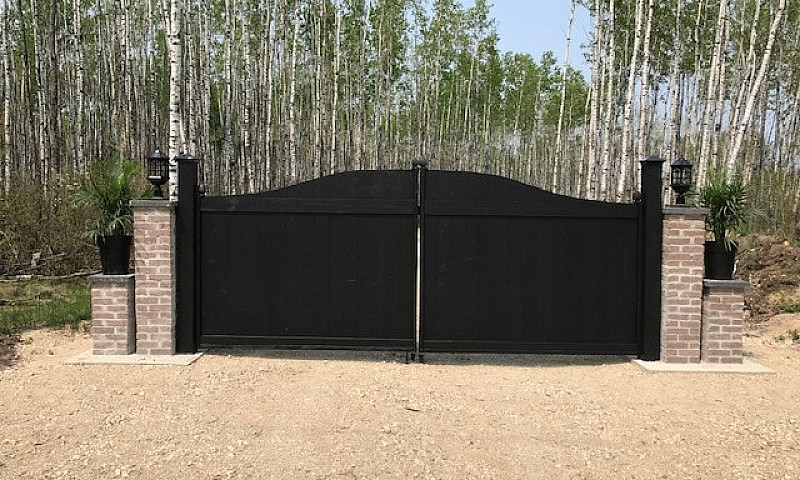 Private 4.5 Acre Lot...