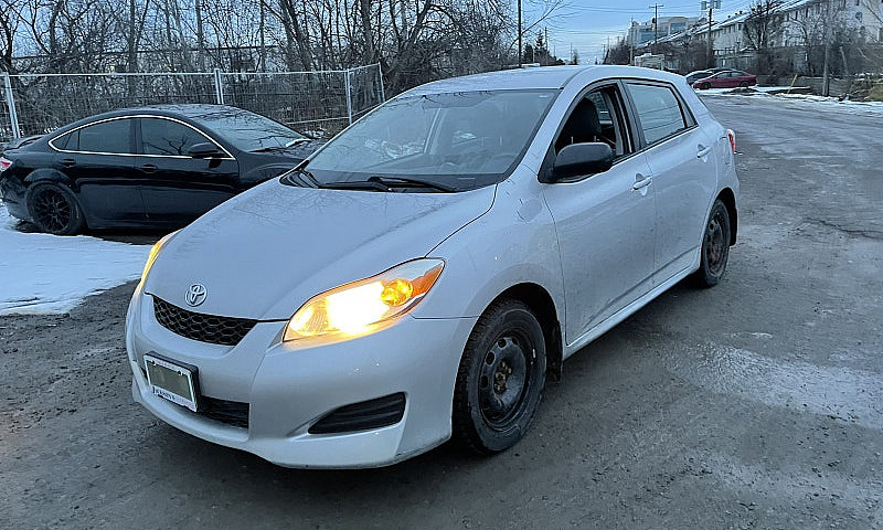 2010 Toyota Matrix S...
