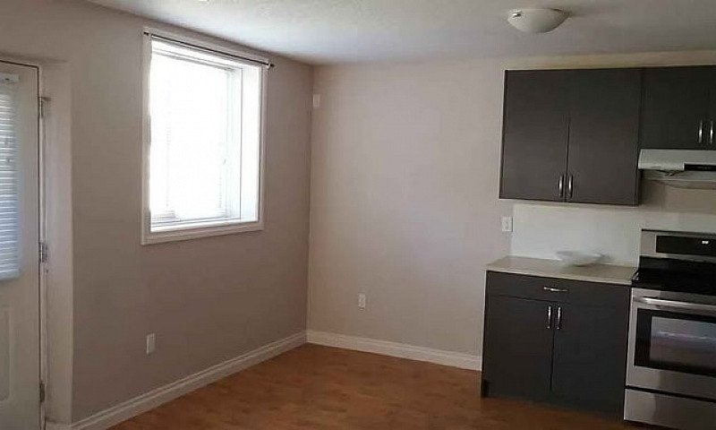Large 3 Bedroom Lega...