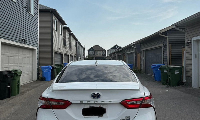 Camry Hybrid 2020...