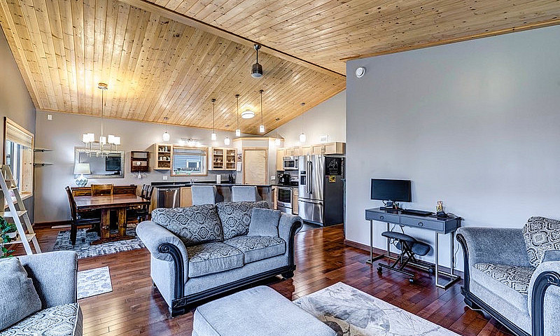 Open House Sunday 1-...