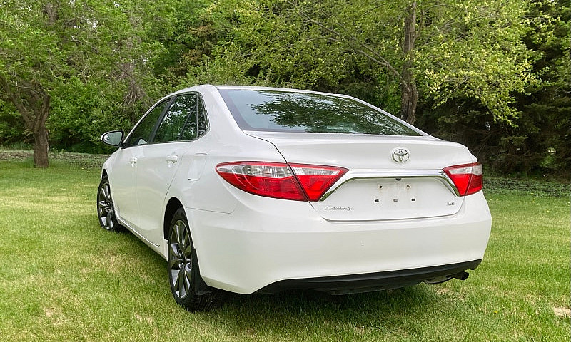 2015 Toyota Camry Le...