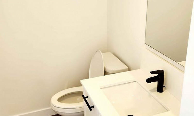 New 3-Bedroom Townho...