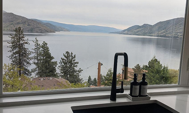 Lakeview Peachland H...