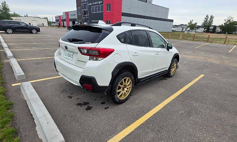 2023 Subaru Crosstre...