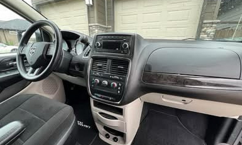 2013 Dodge Grand Car...