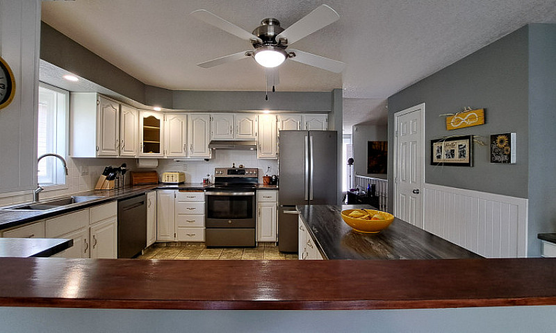 5 Bed House West Let...