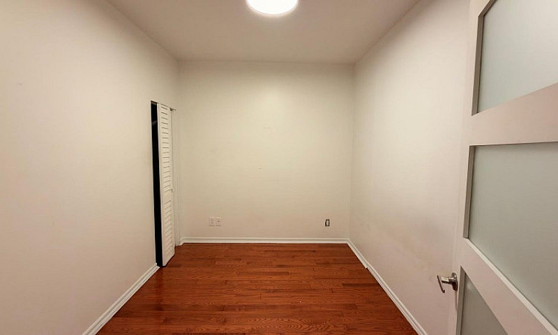 Bright 3 Bedroom Apa...