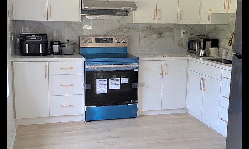  Fully Renovated Hou...