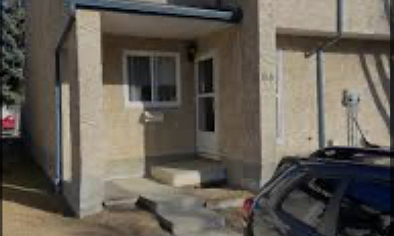 3 Beds 1.5 Bath   Du...