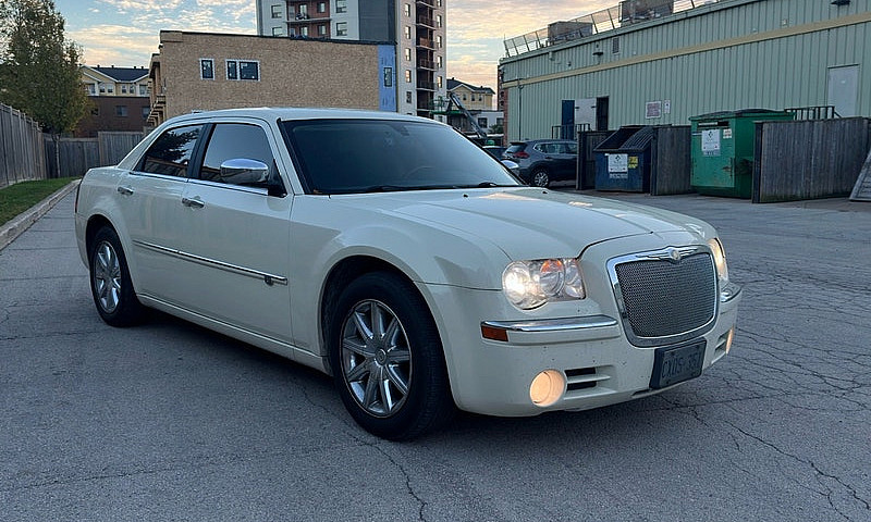 2008 Chrysler 300C...