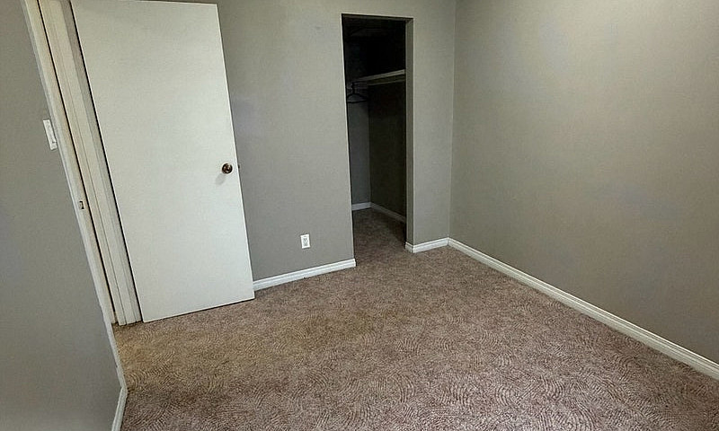 Cozy 2 Bedroom, 1 Ba...