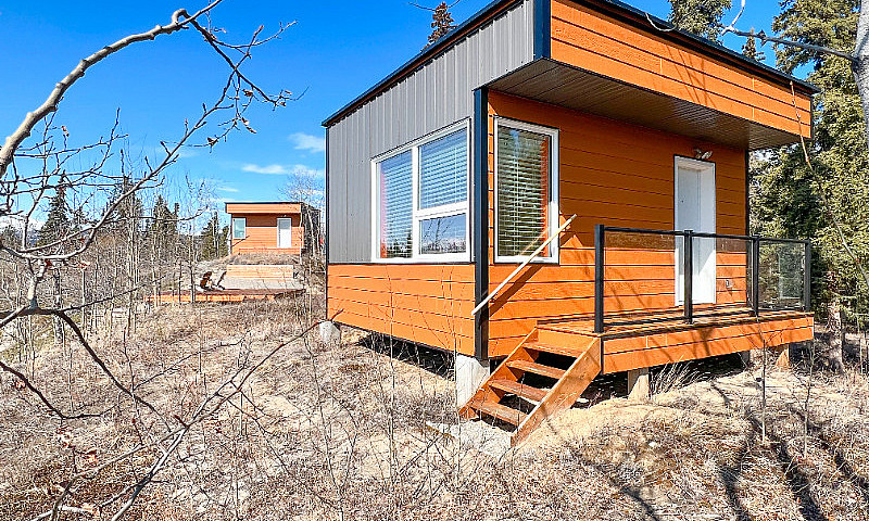 20.7 Acres + 2019 Sq...