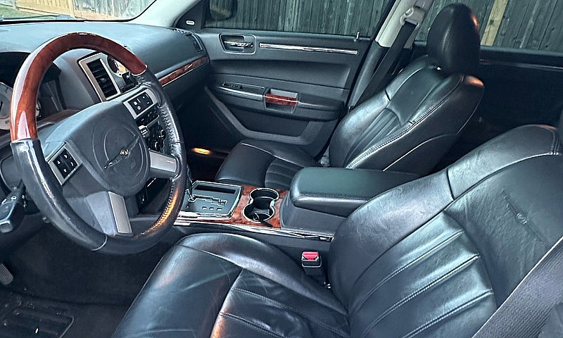 2008 Chrysler 300C...