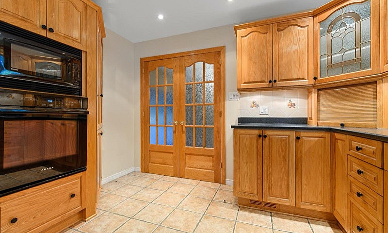 Stunning Country Hom...