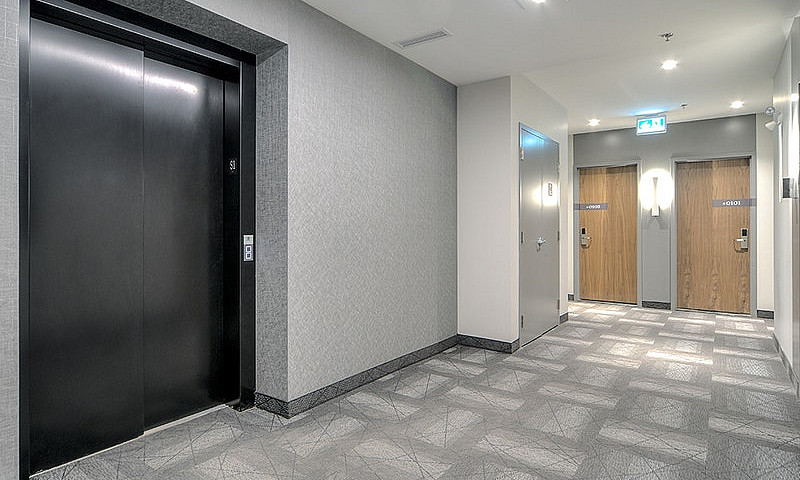 Spacious Luxury Stud...