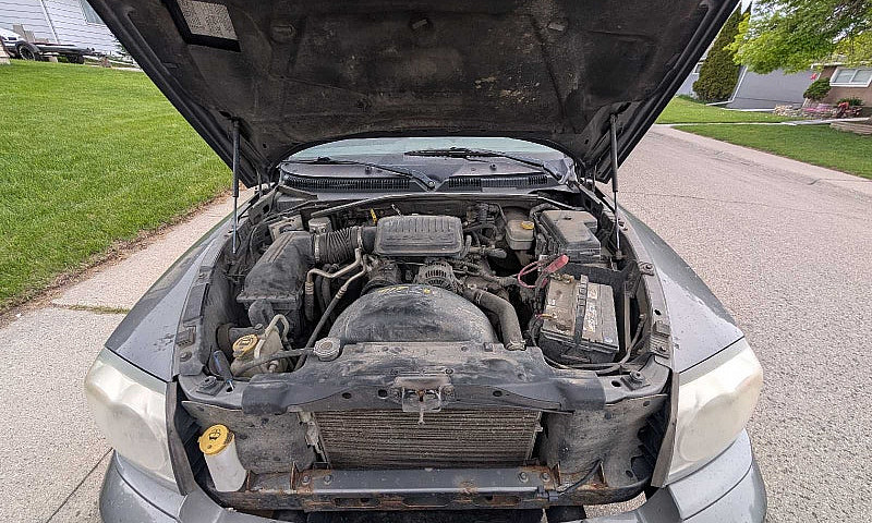 2006 V6 Dodge Dakota...