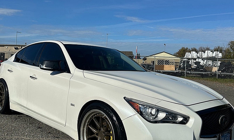 2016 Infiniti Q50...