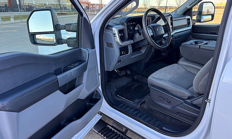 2024 Ford F350 Xlt, ...