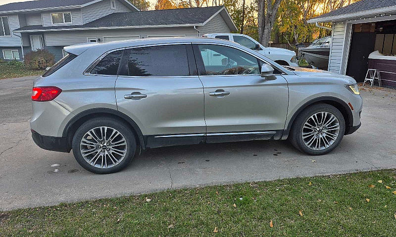 2016 Lincoln Mkx Res...