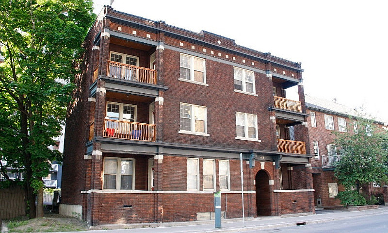 Centretown Cozy 1  B...