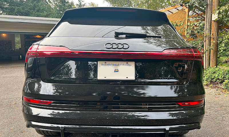 2022 Audi Qs8 E-Tron...