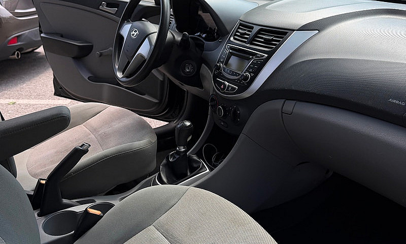 Hyundai Accent Gls 4...