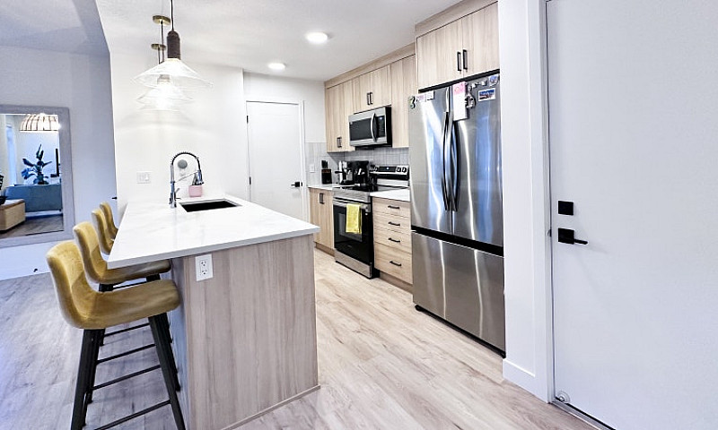 Modern 3-Bedroom, 2....