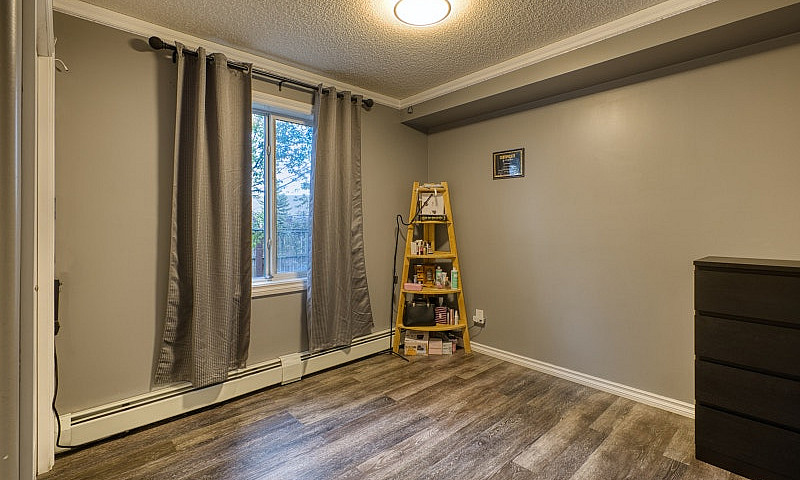 Fully Renovated 2 Be...