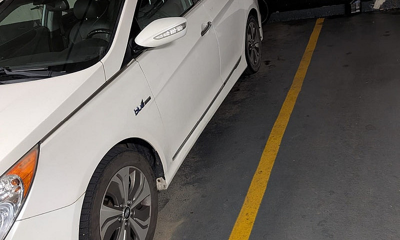 Hyundai Sonata Hybri...