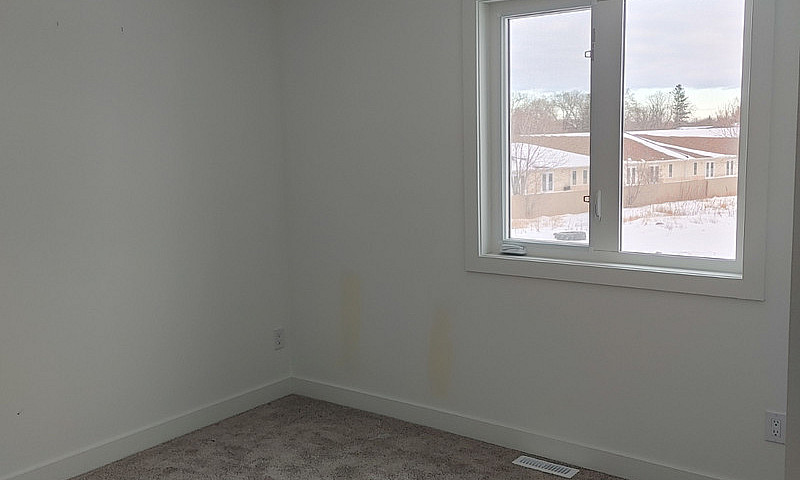 House For Sale - 15 ...