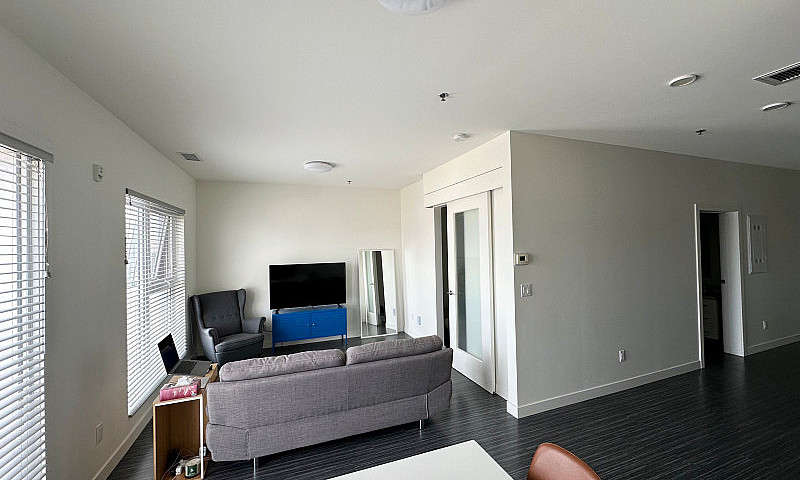 Top Floor 1Br In Exc...