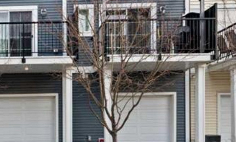 3Bed 2Bath Town Hous...