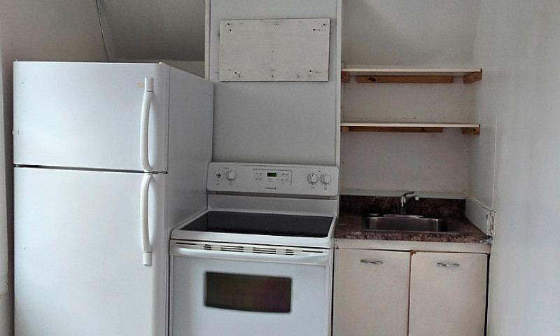 1Br On Elgin...