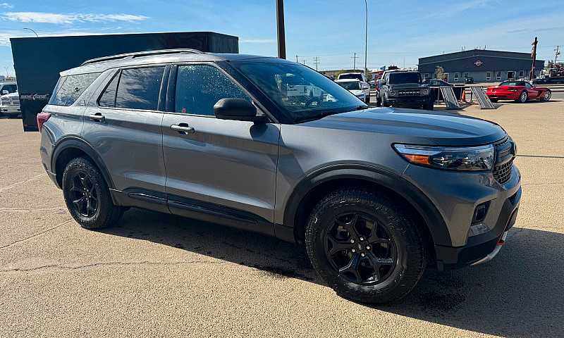 2022 Ford Explorer T...