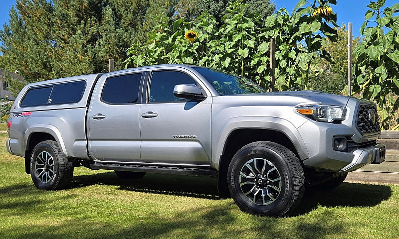 2020 Toyota Tacoma V...