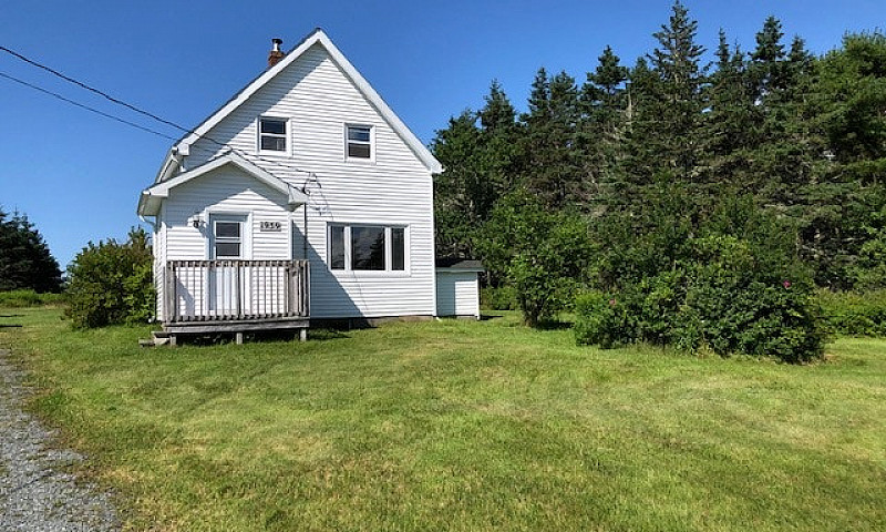 Beautiful Old Home W...