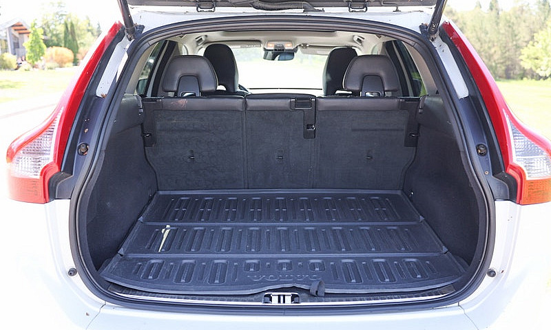 2016 Xc60 T5 Premier...