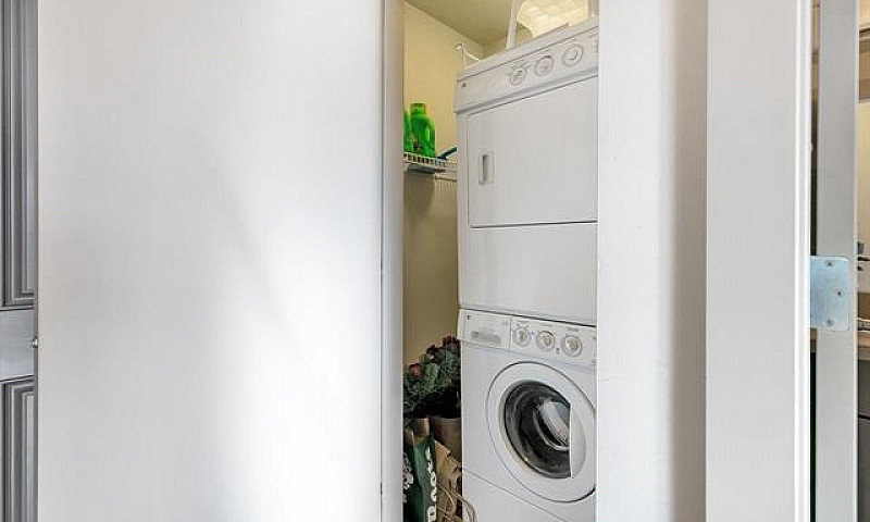 $1800/ 430Sqft -Sfu ...